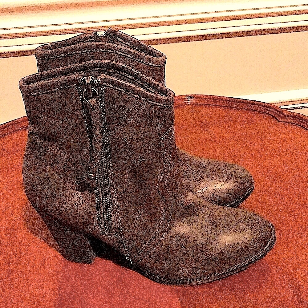 AMERICAN RAG Cie Ankle Boots - Picture 3 of 10